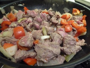 Foto van rundsvlees in de wok