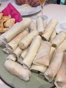 Foto van afgewerkte loempia's