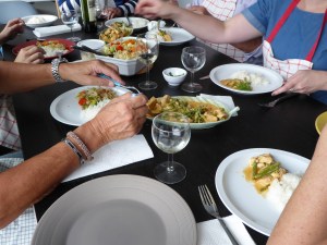 Foto van thais eten aan tafel