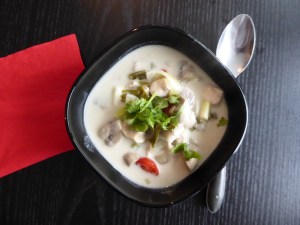 Foto van Thaise soep met koriander, galanga en citroengras