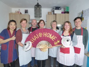 Foto van mensen met Thaise waaier