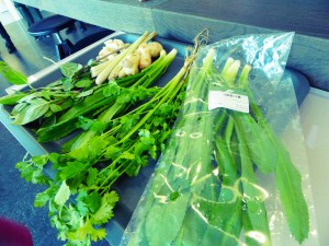 Bord met Thaise kruiden