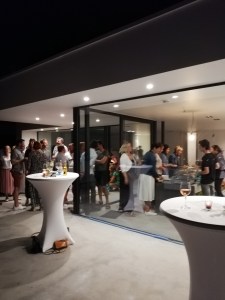 Moderne woning met feest